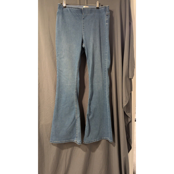 Industry Republic Women's Jeans - Picture 2 of 8